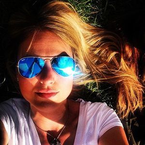 Meet your Posher, Eleni